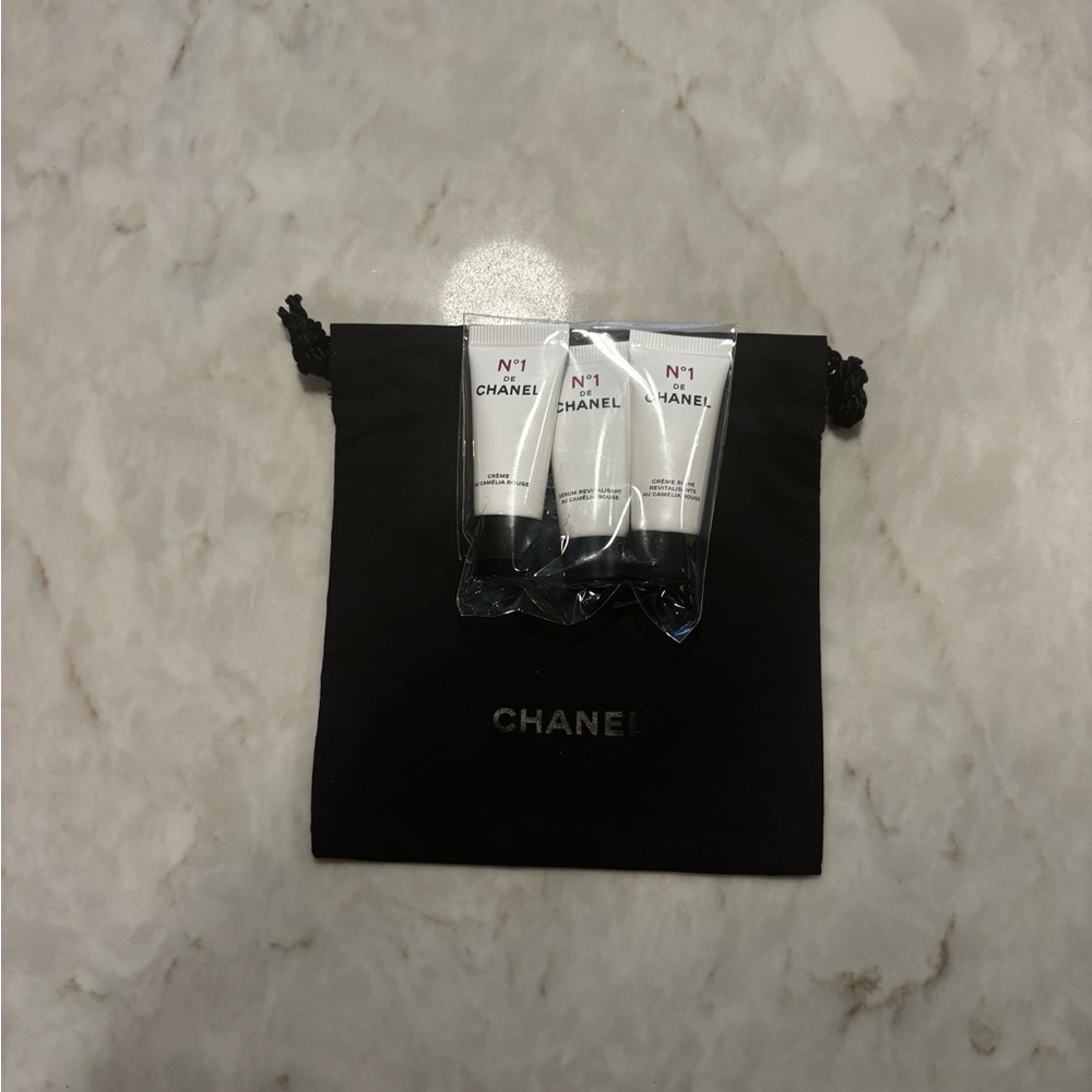 CHANEL Skincare Mini Set in Cream